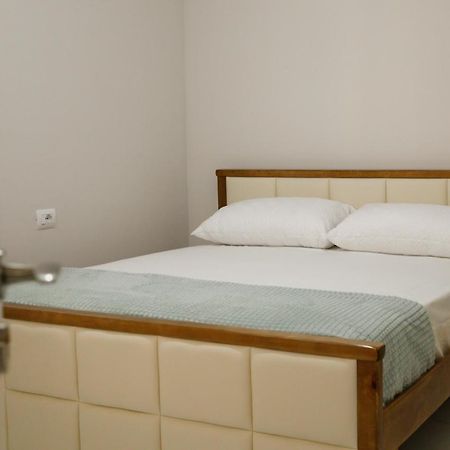 Logli Apartments Gjirokastër Екстериор снимка