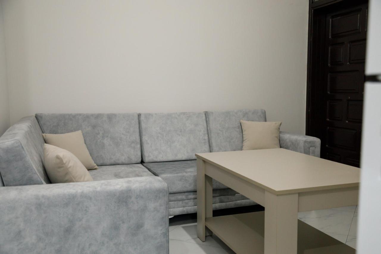Logli Apartments Gjirokastër Екстериор снимка
