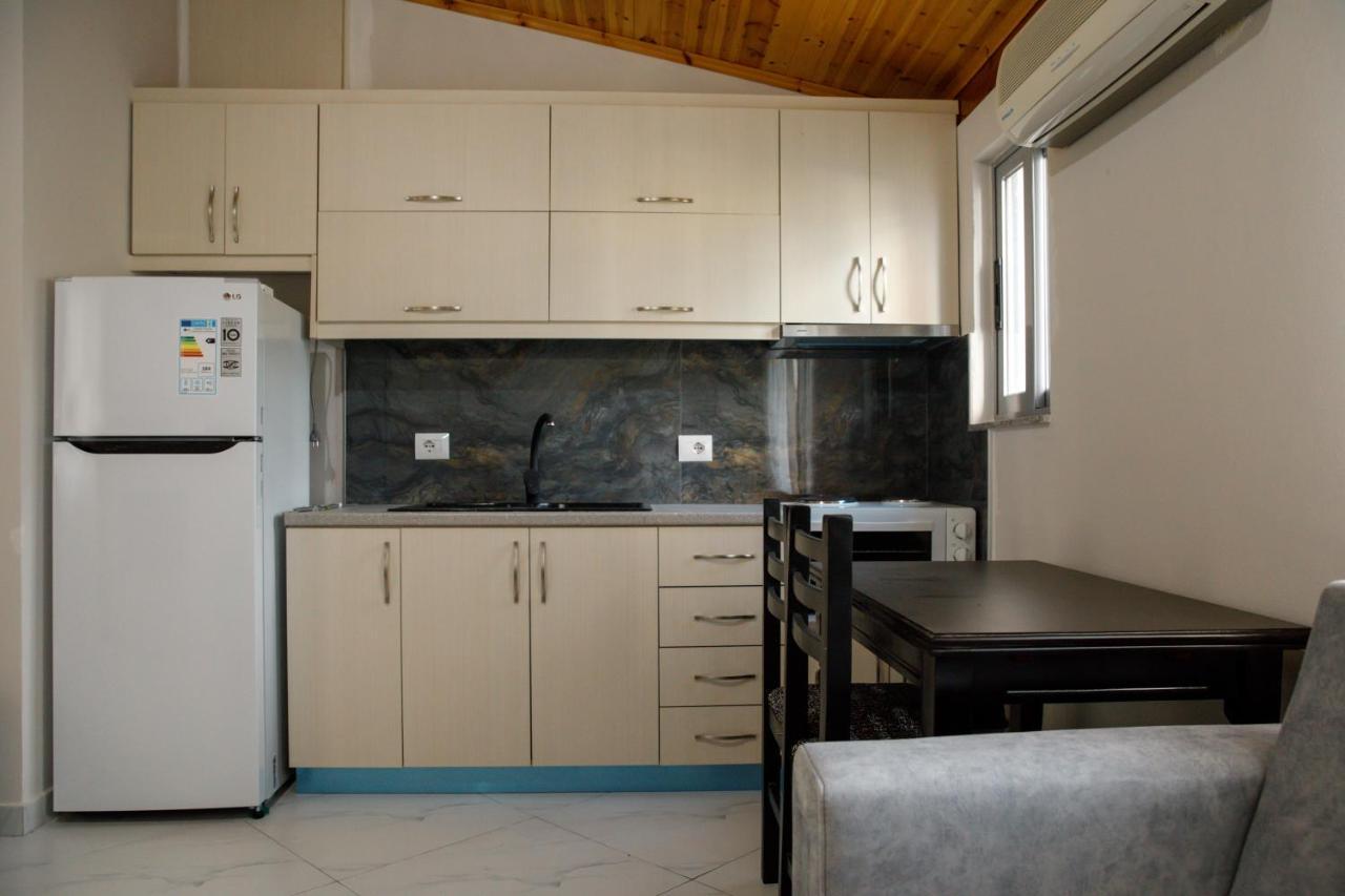 Logli Apartments Gjirokastër Екстериор снимка